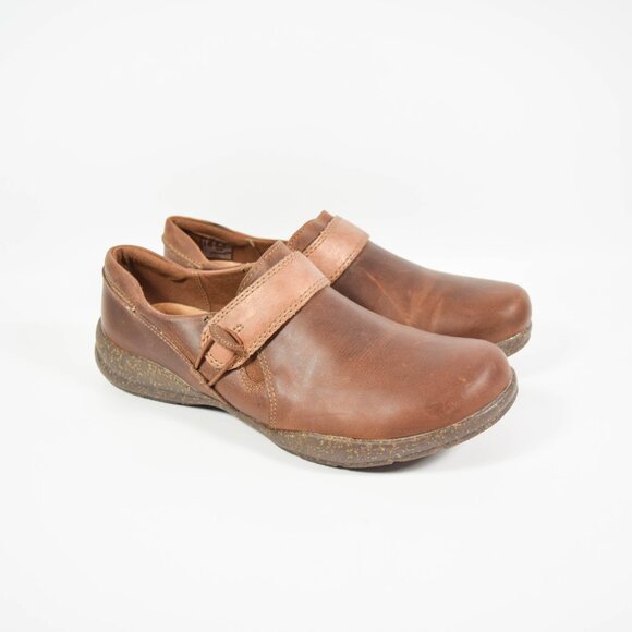 Clarks Roseville Dot Brown Leather Slip On Comfort Walking Shoes Sz 8.5M - Picture 1 of 7